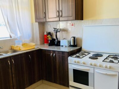 Stylish All Ensuite 2 Bedroom Apartment