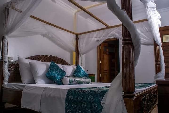 Majestic 7 Bedroom Villa in Ukunda
