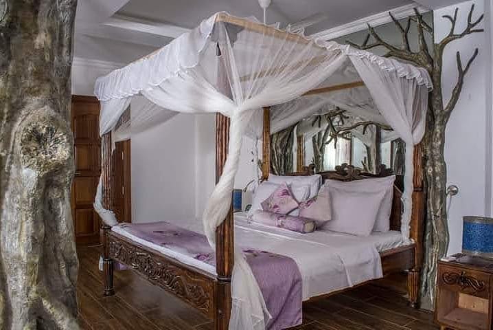 Majestic 7 Bedroom Villa in Ukunda